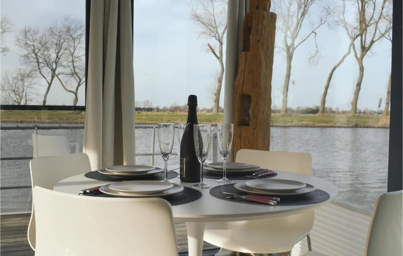 ***** Botel Houseboat Escapade Hotel Nieuwpoort Belgium